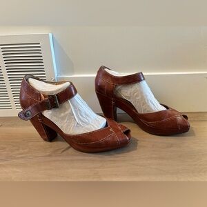 FRYE Agatha Leather Peep Toe Block High Heel Ankle Strap Sandals Womens Sz 10